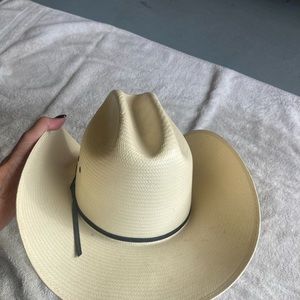 Straw cowboy hat. MHT westerns of Texas. Size 7.